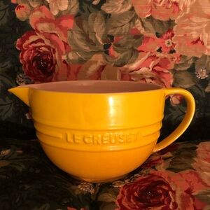 LE CRUESET 2 QUART MIXING BOWL